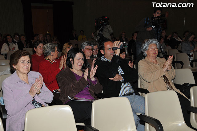 Se presenta la nueva revista sobre igualdad 