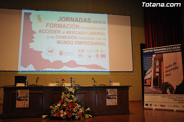 El alcalde anuncia la ampliacin de las lneas de ayuda del SEAPA a los autnomos - 3