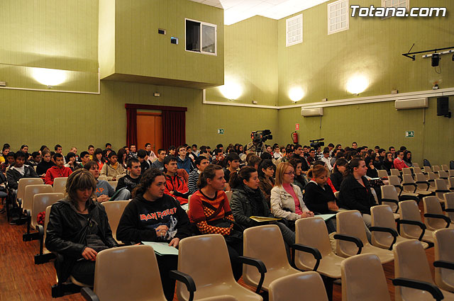 El alcalde anuncia la ampliacin de las lneas de ayuda del SEAPA a los autnomos - 13