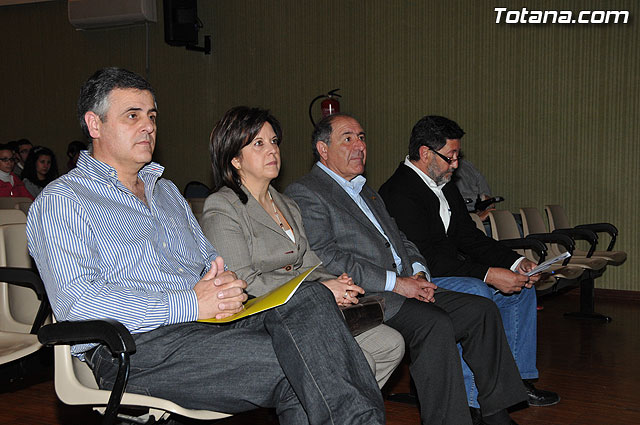 El alcalde anuncia la ampliacin de las lneas de ayuda del SEAPA a los autnomos - 14