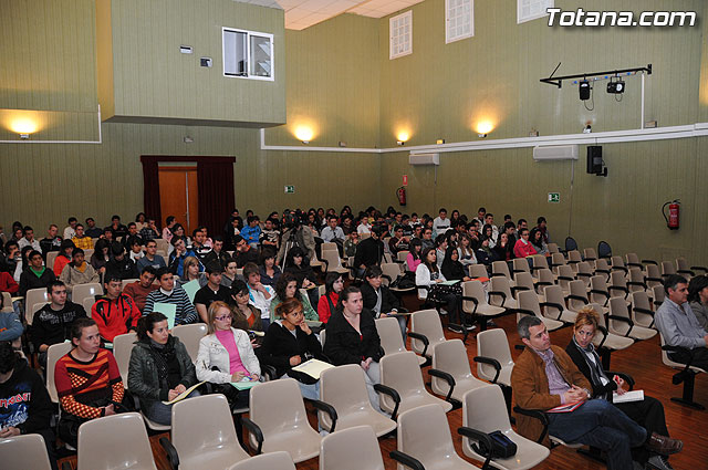 El alcalde anuncia la ampliacin de las lneas de ayuda del SEAPA a los autnomos - 21