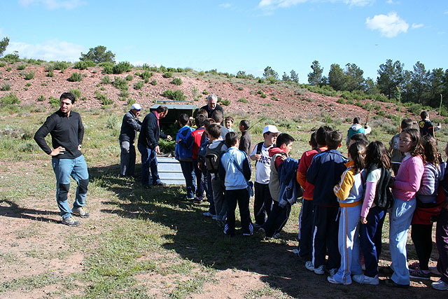 Montes continúa con su campaña de reforestación - 2, Foto 2