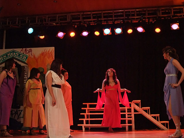 El Certamen Internacional de Teatro Amateur de Santomera –cita.- sube el telón ante un Salón de Actos repleto de público - 2, Foto 2