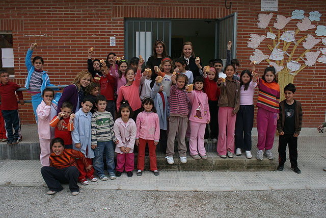 Educación y Cultura reúne en el Desayuno Sostenible a cerca de 1.000 alumnos de los centros educativos de Santomera, el Siscar y La Matanza - 2, Foto 2