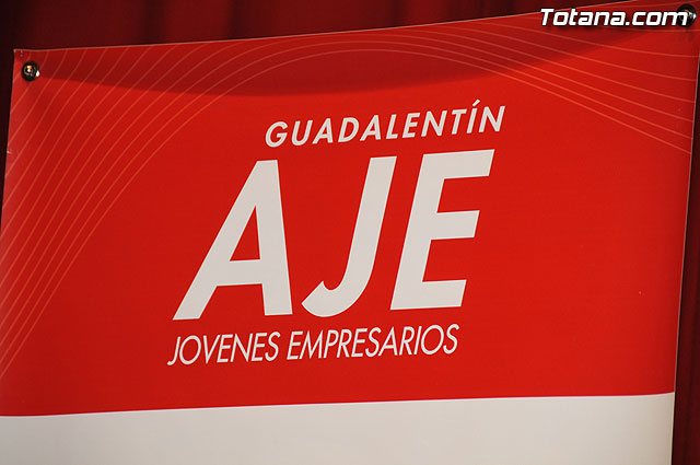 El Ayuntamiento y la Asociacin de Jvenes Empresarios suscriben el tercer convenio para fomentar la creacin de empresas a nivel local - 5