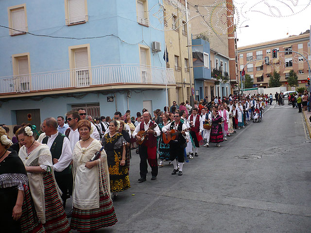 Blanca honra a su patrón con flores, frutos y balies folklóricos - 1, Foto 1