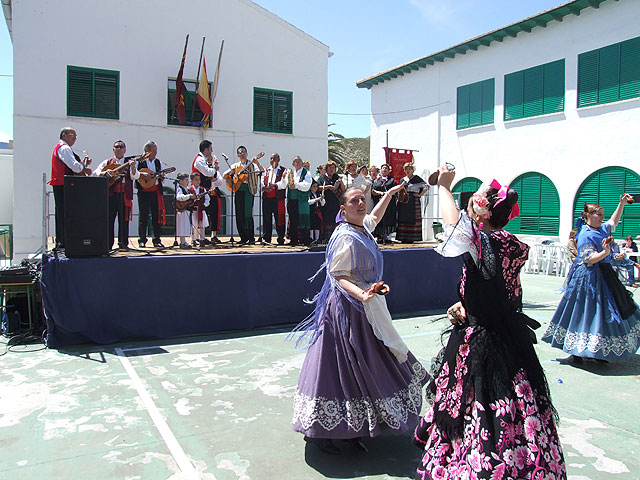 Blanca honra a su patrón con flores, frutos y balies folklóricos - 2, Foto 2