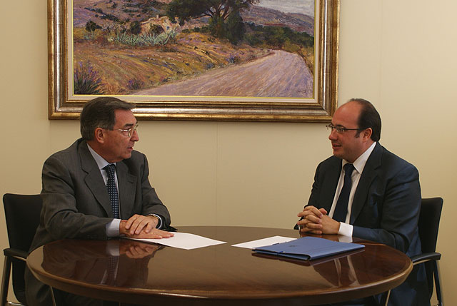 El alcalde de Puerto Lumbreras se reúne por primera vez con el Defensor del Pueblo de la Región de Murcia - 1, Foto 1