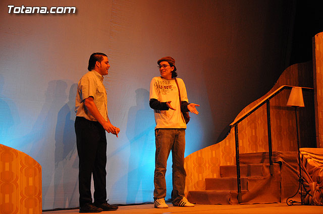 Calurosa acogida del pblico en la puesta en escena de la obra de teatro “Hablemos a calzn quitado” - 11