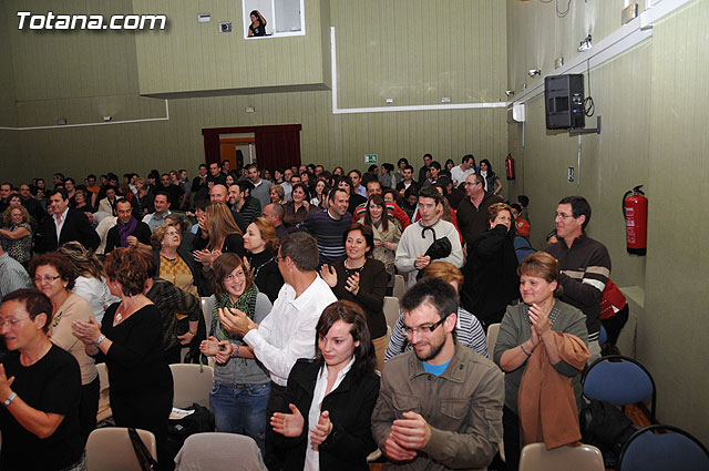 Calurosa acogida del pblico en la puesta en escena de la obra de teatro “Hablemos a calzn quitado” - 49