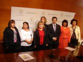 El Alcalde de Lorca felicita a las promotoras de la Asociación Betania por su trabajo a favor de la integración y se compromete a seguir colaborando
