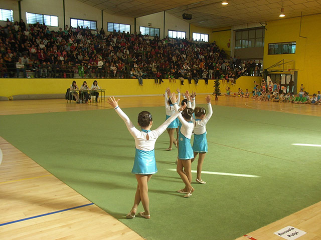 Más de 200 alumnas de gimnasia rítmica participaron en la competición interescuelas, Foto 1