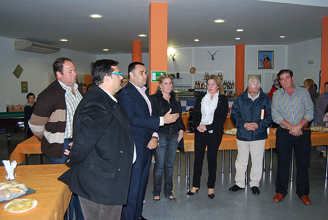 El servicio de cafetería del Centro Social de El Paretón-Cantareros “Juana Serrano” se pone de nuevo en marcha, Foto 4