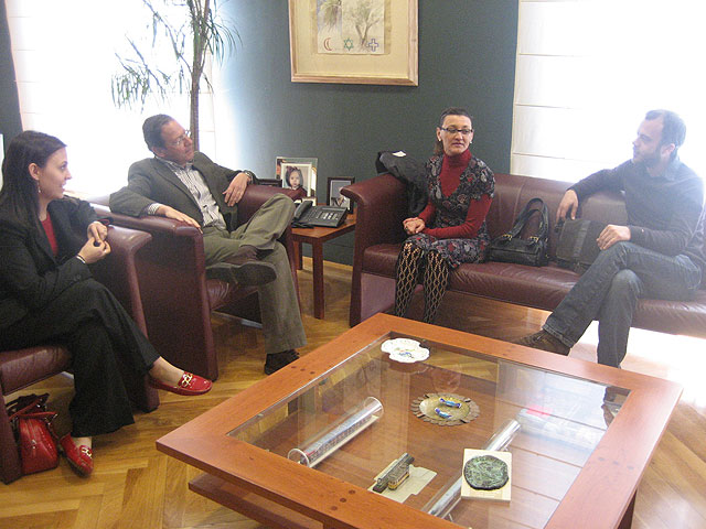 La presidenta de Murciaescena expone al Alcalde nuevas vías de colaboración - 2, Foto 2