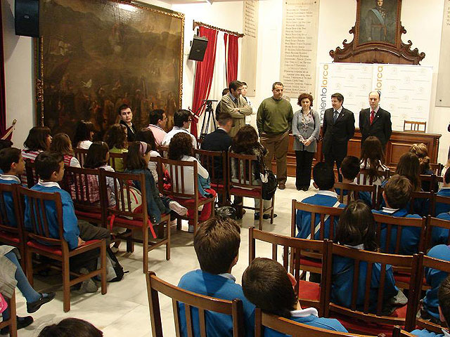 El Alcalde de Lorca recibe a 13 escolares de 5º y 6º de Aranjuez que visitan el municipio gracias a un intercambio con el colegio Juan Navarro de La Hoya - 2, Foto 2