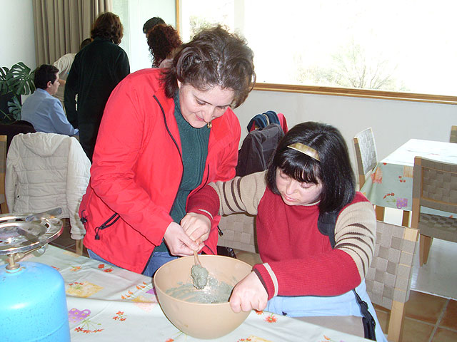 Los usuarios del Servicio de Apoyo Psicosocial y del Centro Ocupacional “José Moyá” realizan una salida programada al centro educativo del medio ambiente “Cemacam Torre Guil”, Foto 2