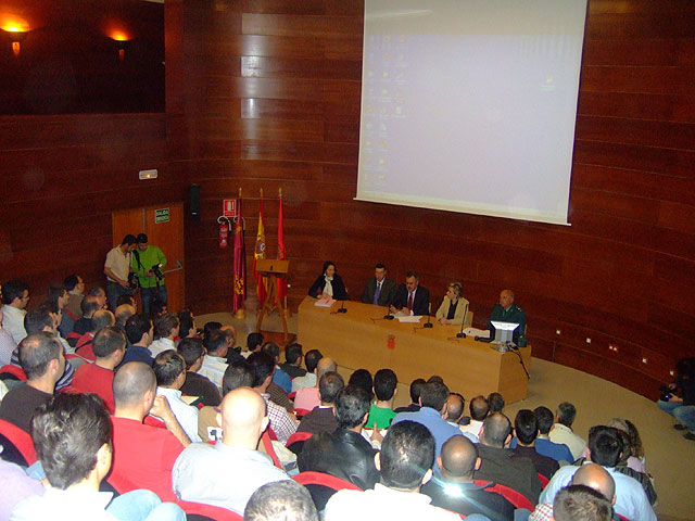 El delegado del Gobierno inaugura un Curso de Formación en Violencia de Género dirigido a la Guardia Civil - 1, Foto 1