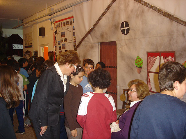 El colegio Virgen de Loreto implica a toda la comunidad educativa, asociaciones locales, instituciones y empresas en su  V Semana Cultural dedicada a la Región de Murcia - 2, Foto 2