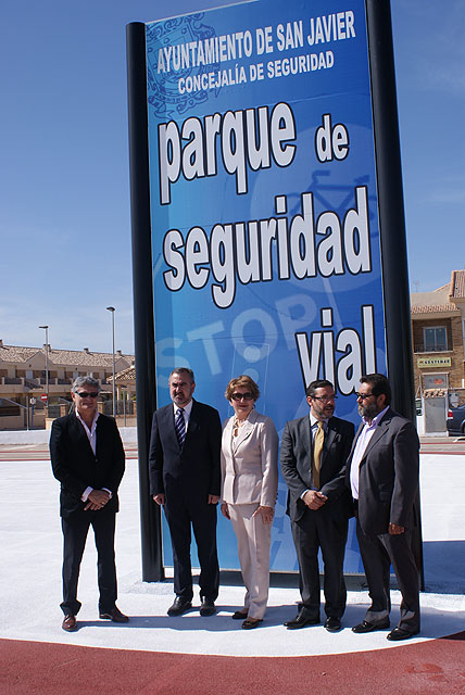 El delegado del Gobierno y la alcaldesa de San Javier inauguran un Parque Infantil de Tráfico en ese municipio - 2, Foto 2