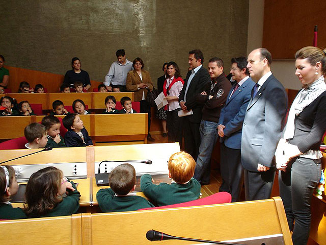 70 niños y niñas de 4 años del Colegio San José entrevistan al Alcalde de Lorca para la revista del centro - 1, Foto 1
