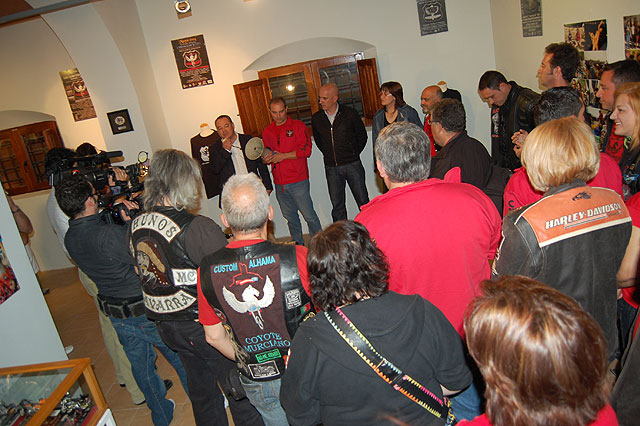 El Psito acoge una exposicin que conmemora los 20 años del Motoclub Custom Alhama, Foto 1