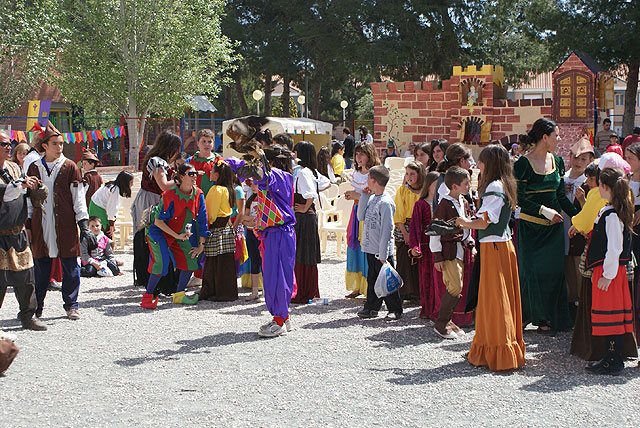 El Colegio Purísima Concepción organiza un Mercado Medieval con motivo de la Semana del Libro - 1, Foto 1