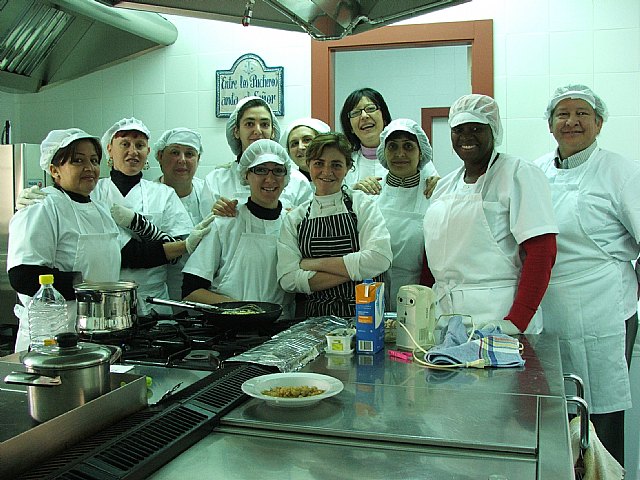 Diez nuevos profesionales salen al mercado laboral tras la clausura del curso de auxiliar de servicios de hospedería y turismo rural - 1, Foto 1