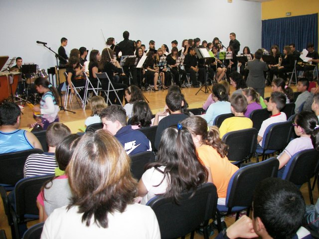 400 niños asisten a los X Conciertos Escolares de la Escuela Municipal de Música - 1, Foto 1