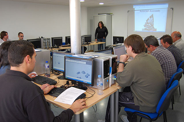 Un paso más allá en “Autocad” de mano de Radio ECCA Fundación - 2, Foto 2