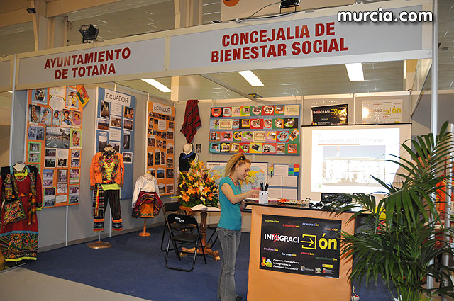 Totana, present in the Second Chamber for the integration of immigrants in the Region of Murcia, "Entreculturas ", Foto 1