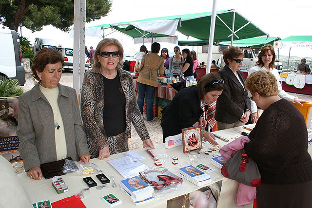 Las flores embellecen el mercadillo - 2, Foto 2