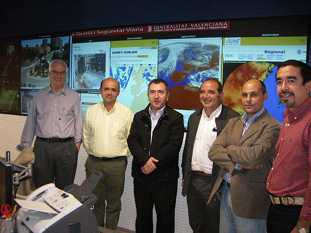Manuel Campos, diputado regional del Grupo Parlamentario Popular, visita el Centro de Gestión Vial de Valencia - 1, Foto 1