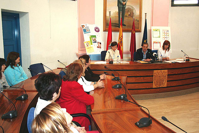 Presentado el Plan Anual de Formación de la Mujer en el municipio de Alcantarilla - 2, Foto 2