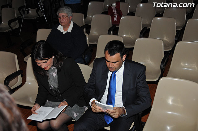 Se presenta el libro “Certamen Literario La Crcel, premios 2007-2008” y Caja de Semillas recita parte de las obras recogidas en la publicacin - 2