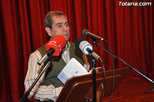 Se presenta el libro “Certamen Literario La Crcel, premios 2007-2008” y Caja de Semillas recita parte de las obras recogidas en la publicacin - 11