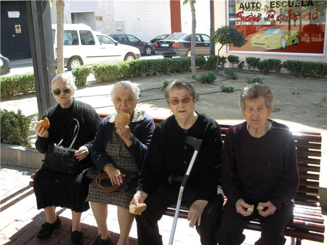 Los usuarios y profesionales de los Servicios de Estancias Diurnas celebran la festividad de San Marcos, Foto 2