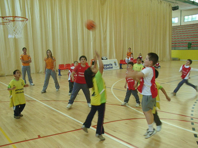 The Department of Sports organized a day of minibasket prebenjamn in the Municipal Sports Pavilion "Manolo Ibez" and the framed, Foto 3