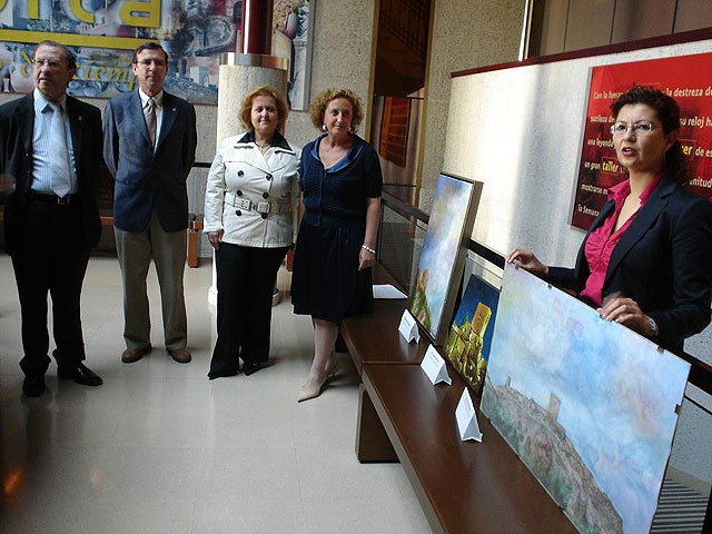 Juan Antonio Sánchez y Ángeles Guillén Ortiz reciben los premios del Primer Concurso de Pintura al Aire Libre “La Fortaleza del Sol”, organizado por ‘Lorca, Taller del Tiempo’ - 1, Foto 1