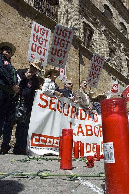 UGT y CCOO recuerdan hoy a los 50 trabajadores murcianos fallecidos en 2008 - 3, Foto 3