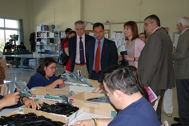 Bascuñana visita el Centro de Atención Temprana y el Centro Ocupacional de la asociación ASTUS, en Cartagena - 1, Foto 1