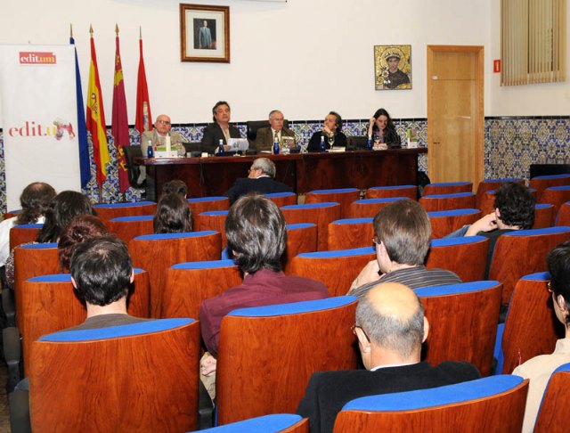 La Universidad de Murcia presentó una obra sobre viajeros románticos a Oriente - 2, Foto 2