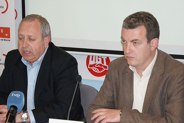 UGT y CCOO convocan dos manifestaciones para el próximo 1º de Mayo - 1, Foto 1