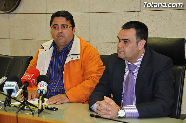 El alcalde y el director general de Pensiones, Valoracin y Programas de Inclusin del IMAS, clausuran el curso de habilidades sociales - 2