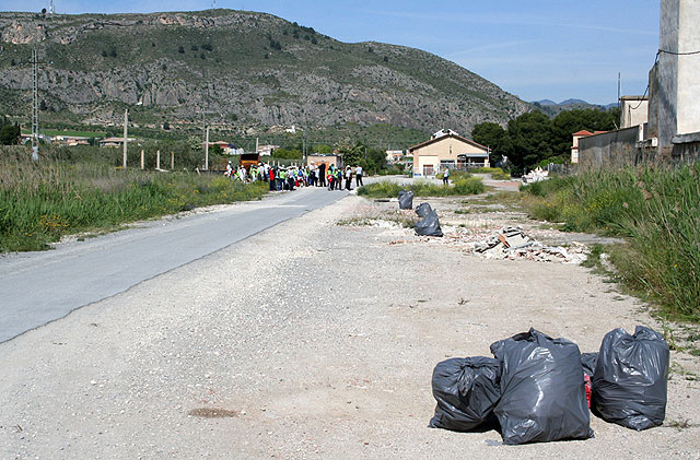 GEPNACE recoge 120 sacos de basura en la Vía Verde - 1, Foto 1