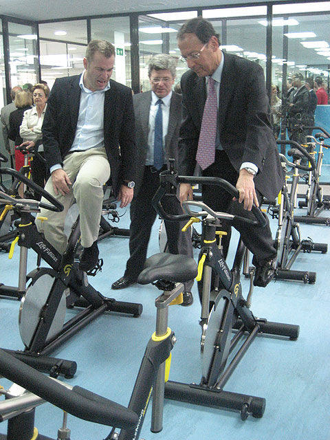 El Alcalde inaugura en Juan Carlos I la nueva ciudad de los negocios y del deporte - 3, Foto 3