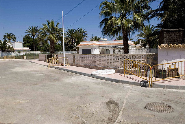 Obras de alumbrado y acerado en la Playa de Los Alemanes - 2, Foto 2