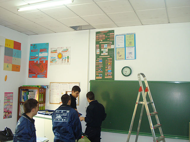 Los diez alumnos de la especialidad de Electricidad del proyecto de empleo y formación de la “Escuela Taller Casa de las Monjas I” realizan prácticas, Foto 1