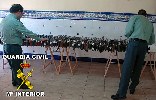 La Guardia Civil de Murcia celebra la exposición – subasta de armas correspondiente al año 2009 - 3, Foto 3