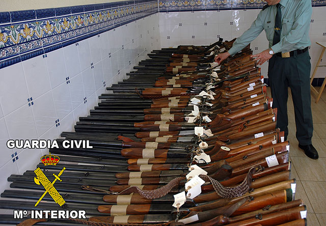 La Guardia Civil de Murcia celebra la exposición – subasta de armas correspondiente al año 2009 - 4, Foto 4