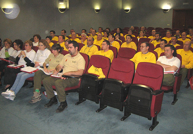 Agricultura desarrolla un ambicioso programa de formación para el personal que previene y combate los incendios forestales - 2, Foto 2